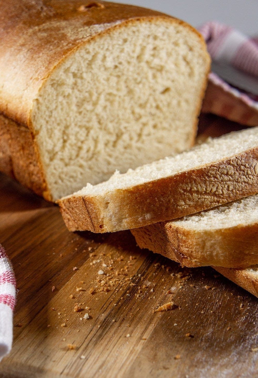 sandwich bread loaf sliced