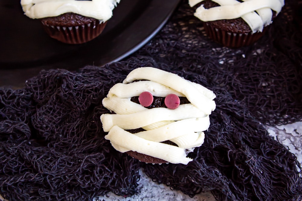 Mummy Cupcakes - The Flour Handprint