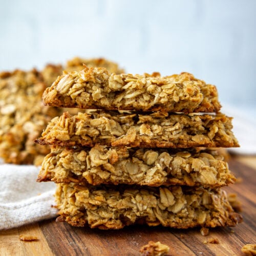 a stack of 4 oatmeal and honey granola bars.