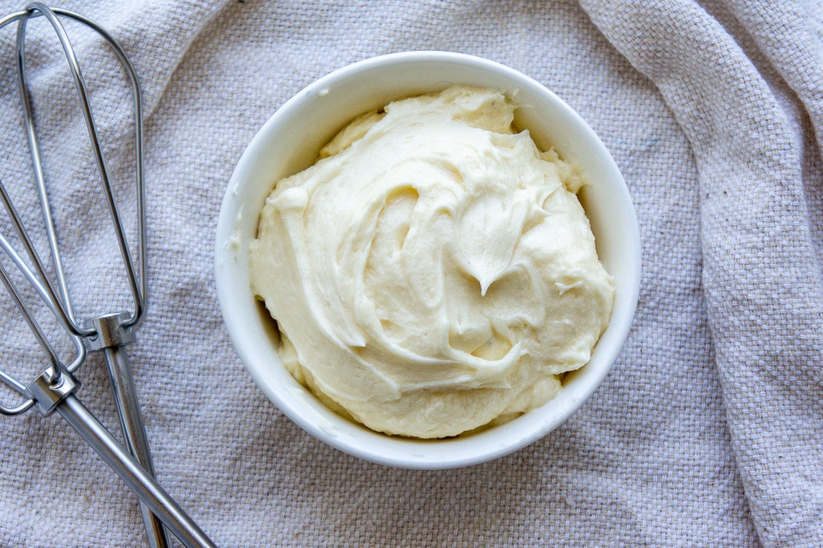 a bowl of maple frosting.